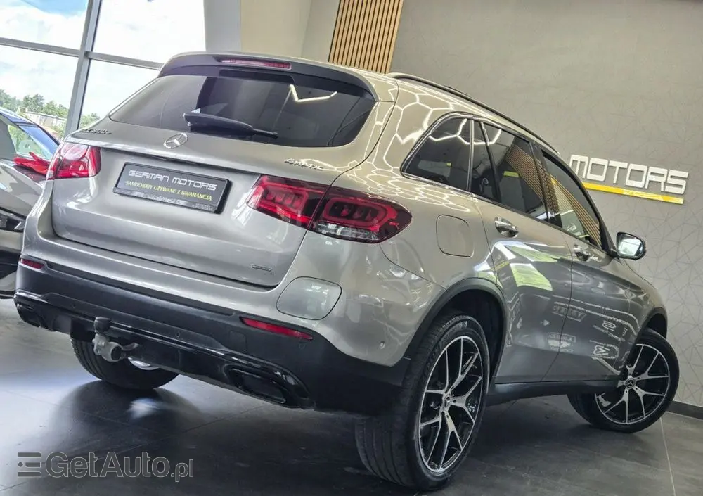 MERCEDES-BENZ GLC 