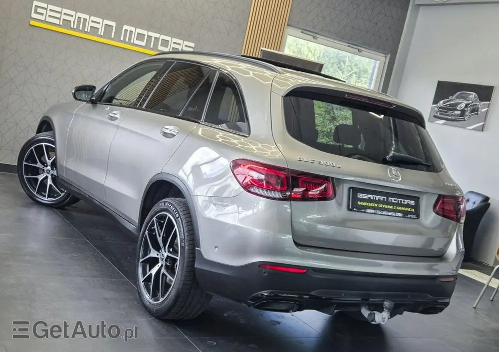 MERCEDES-BENZ GLC 