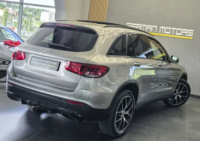 MERCEDES-BENZ GLC 