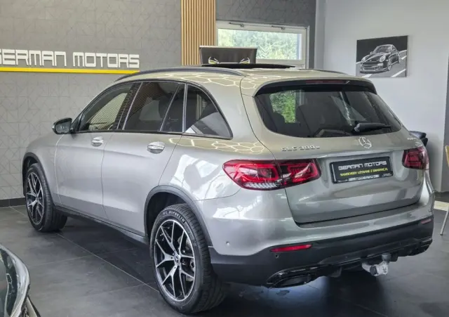 MERCEDES-BENZ GLC 