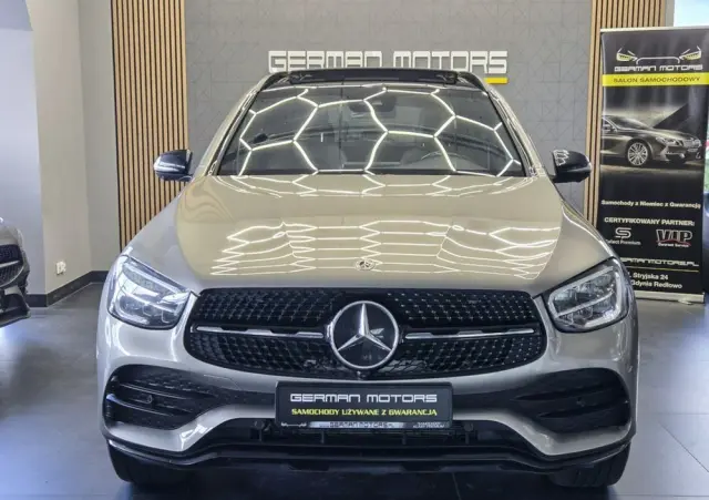 MERCEDES-BENZ GLC 