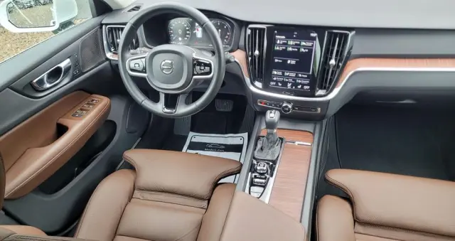 VOLVO V60 D4 AWD Geartronic Inscription