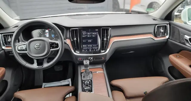 VOLVO V60 D4 AWD Geartronic Inscription