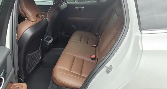 VOLVO V60 D4 AWD Geartronic Inscription