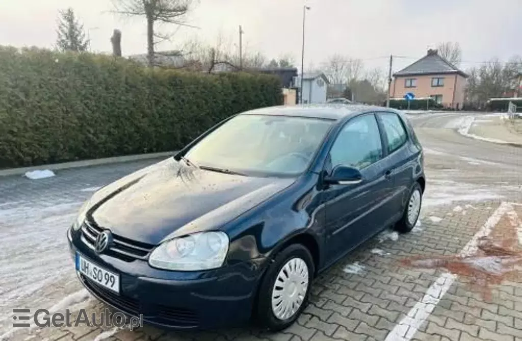 VOLKSWAGEN Golf 