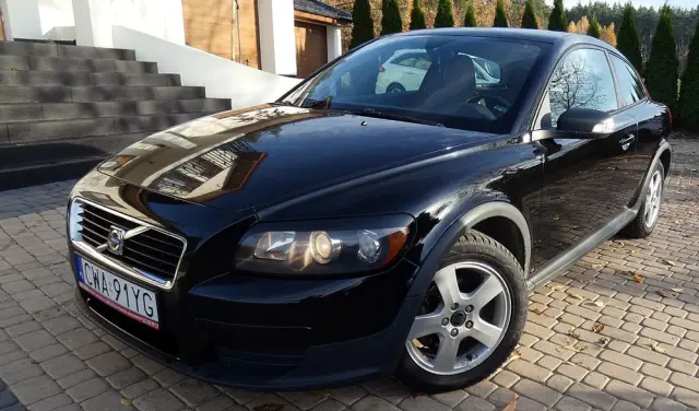 VOLVO C30 