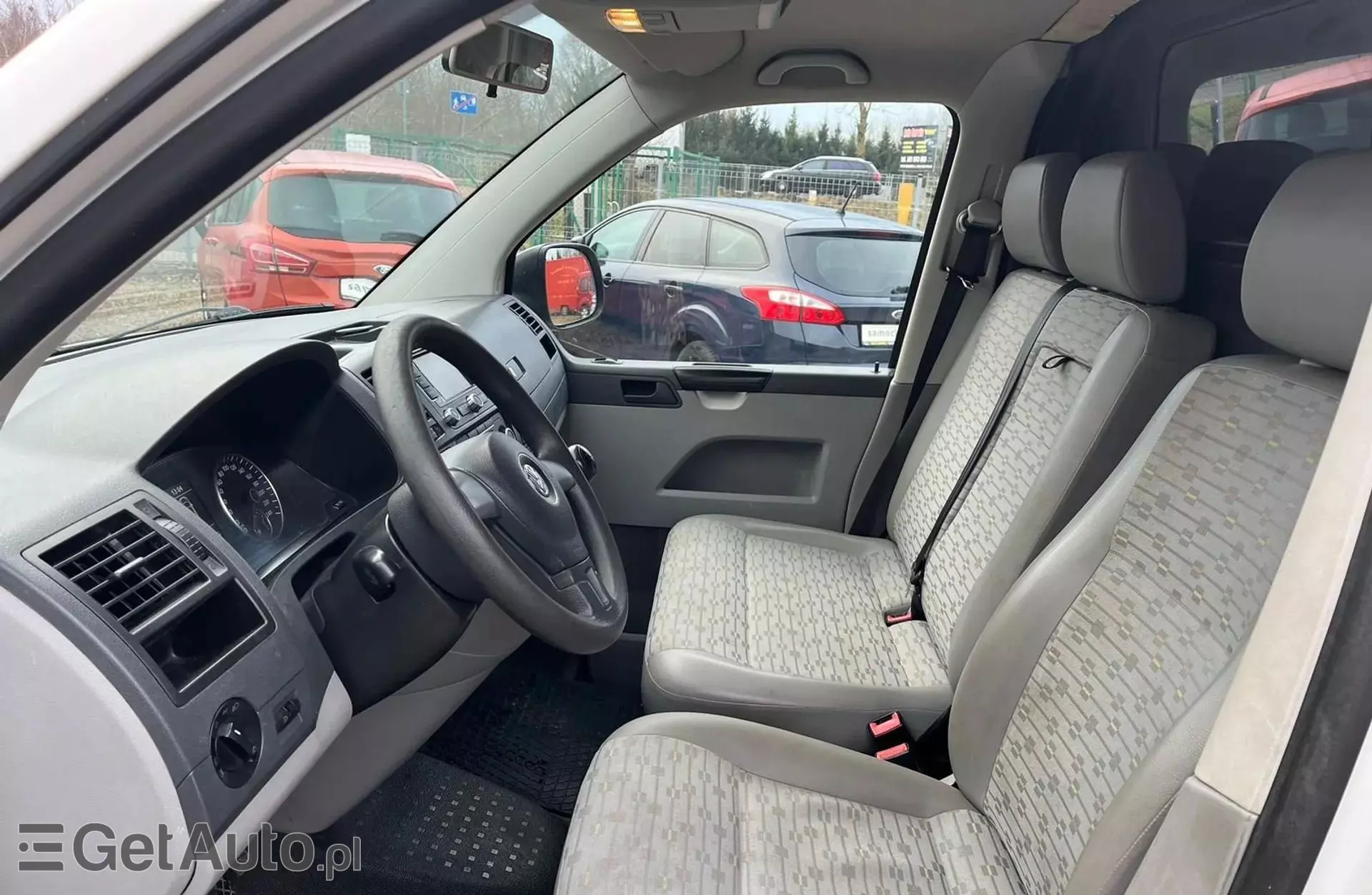 VOLKSWAGEN T5 