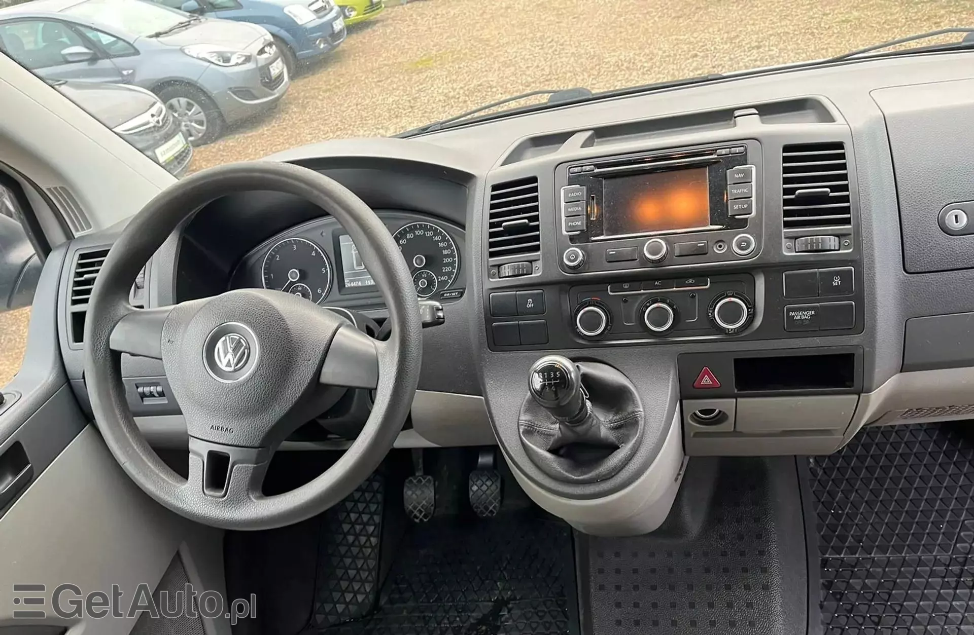VOLKSWAGEN T5 