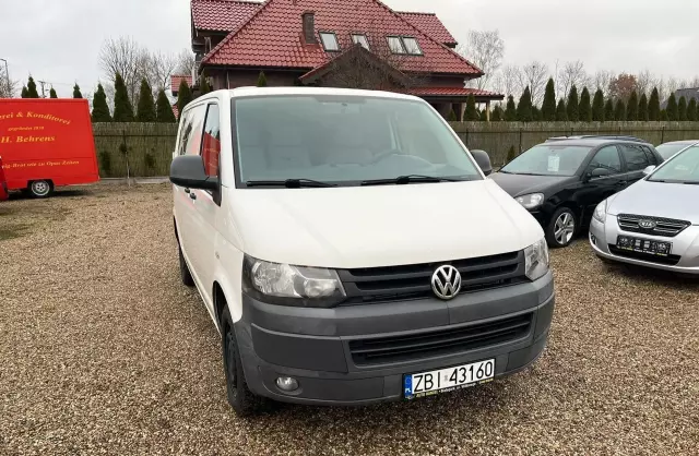 VOLKSWAGEN T5 