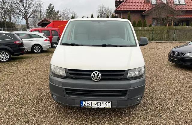 VOLKSWAGEN T5 