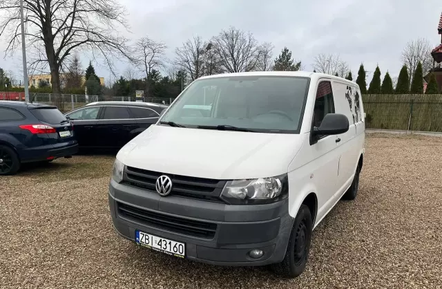 VOLKSWAGEN T5 
