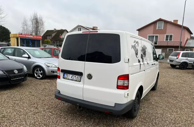 VOLKSWAGEN T5 