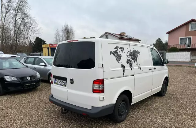 VOLKSWAGEN T5 