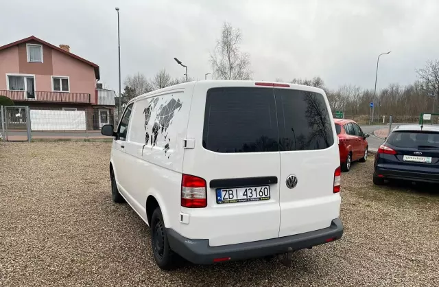 VOLKSWAGEN T5 