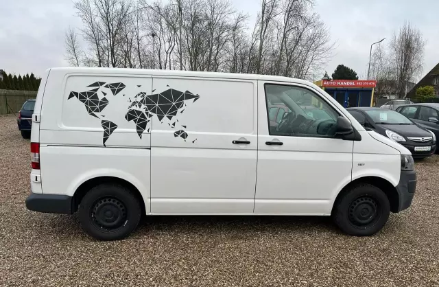 VOLKSWAGEN T5 