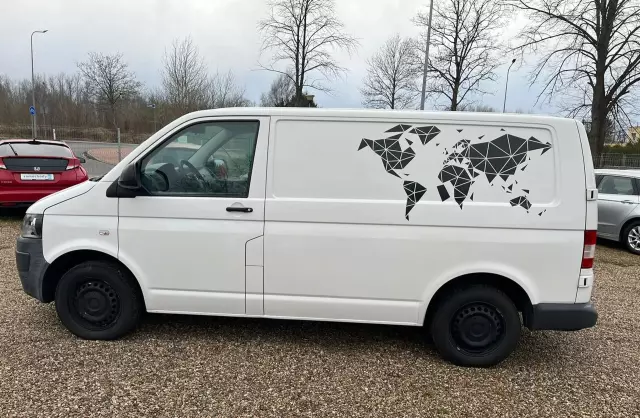 VOLKSWAGEN T5 