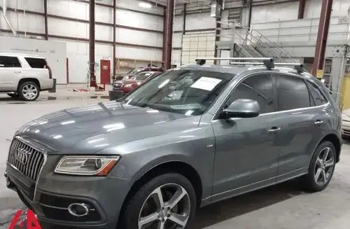 AUDI Q5 