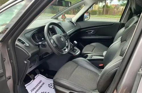 RENAULT Grand Scenic 