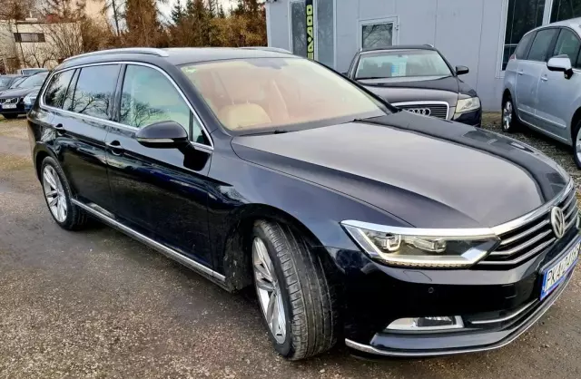 VOLKSWAGEN Passat 