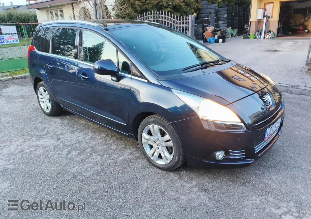PEUGEOT 5008 155 THP Allure