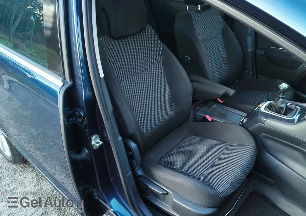 PEUGEOT 5008 155 THP Allure