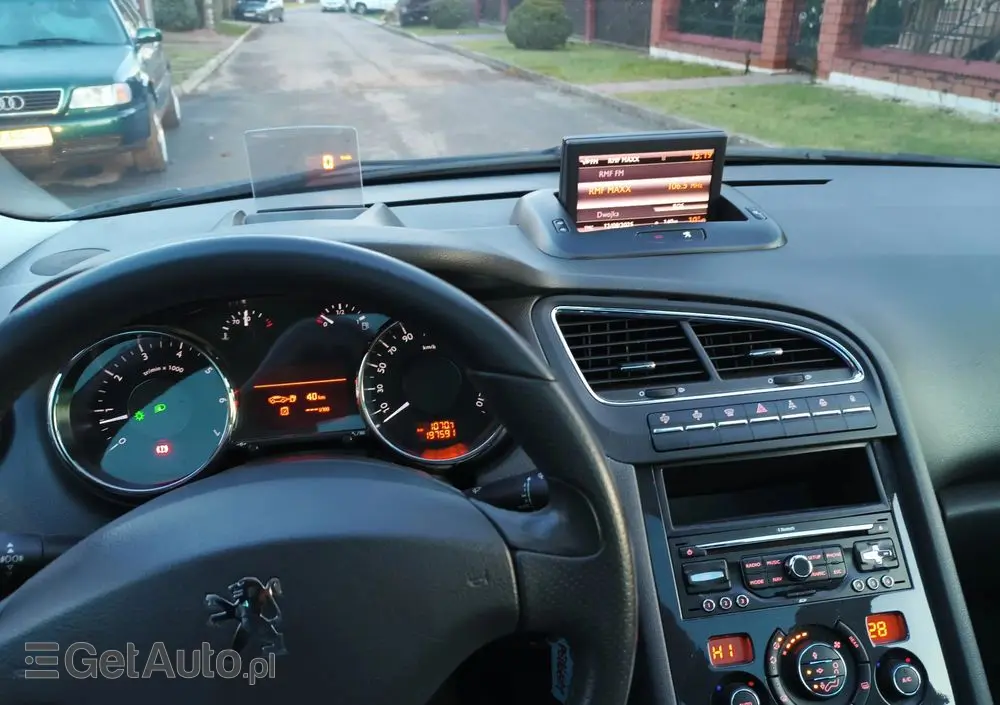 PEUGEOT 5008 155 THP Allure