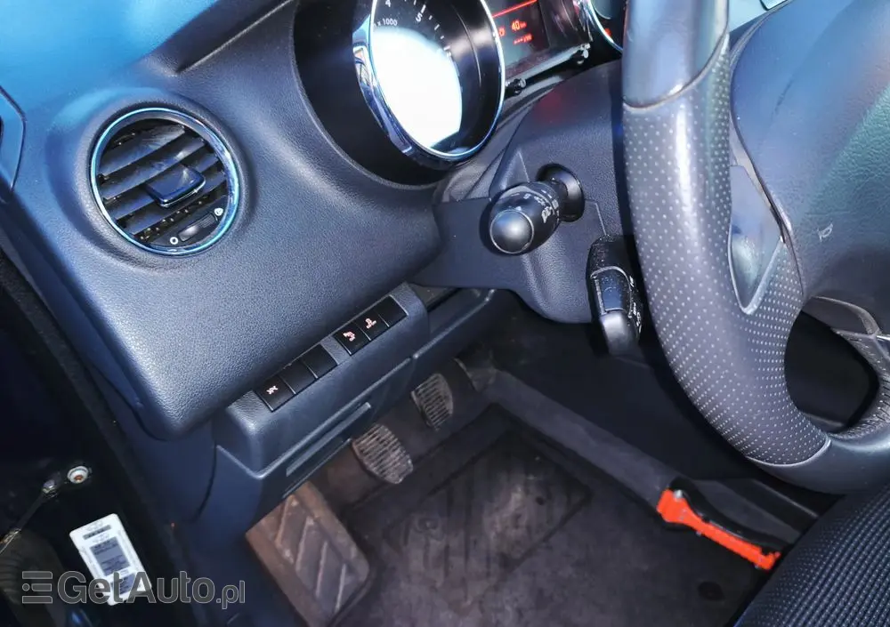 PEUGEOT 5008 155 THP Allure