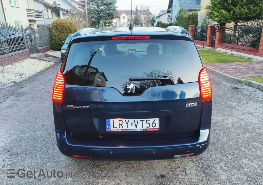 PEUGEOT 5008 155 THP Allure