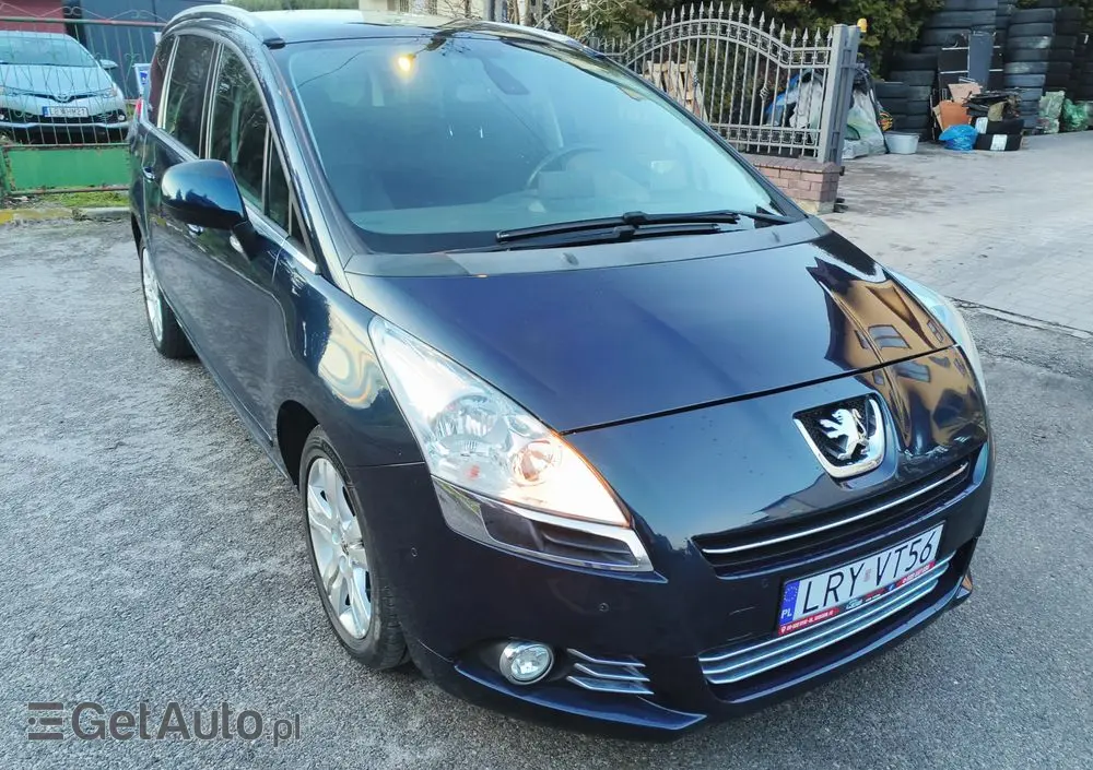 PEUGEOT 5008 155 THP Allure