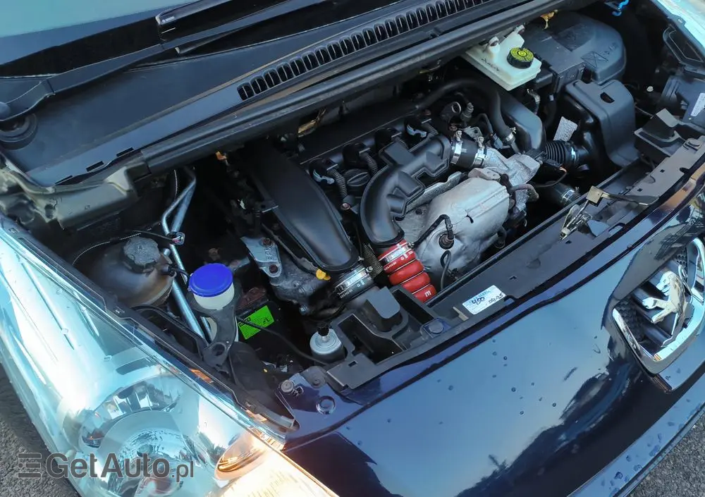 PEUGEOT 5008 155 THP Allure