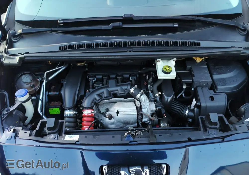 PEUGEOT 5008 155 THP Allure