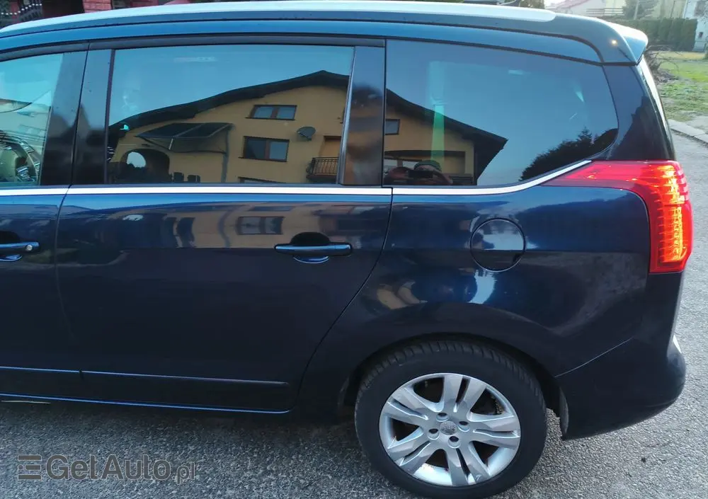 PEUGEOT 5008 155 THP Allure