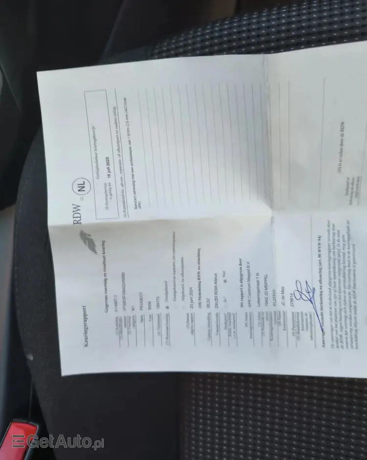 PEUGEOT 5008 155 THP Allure