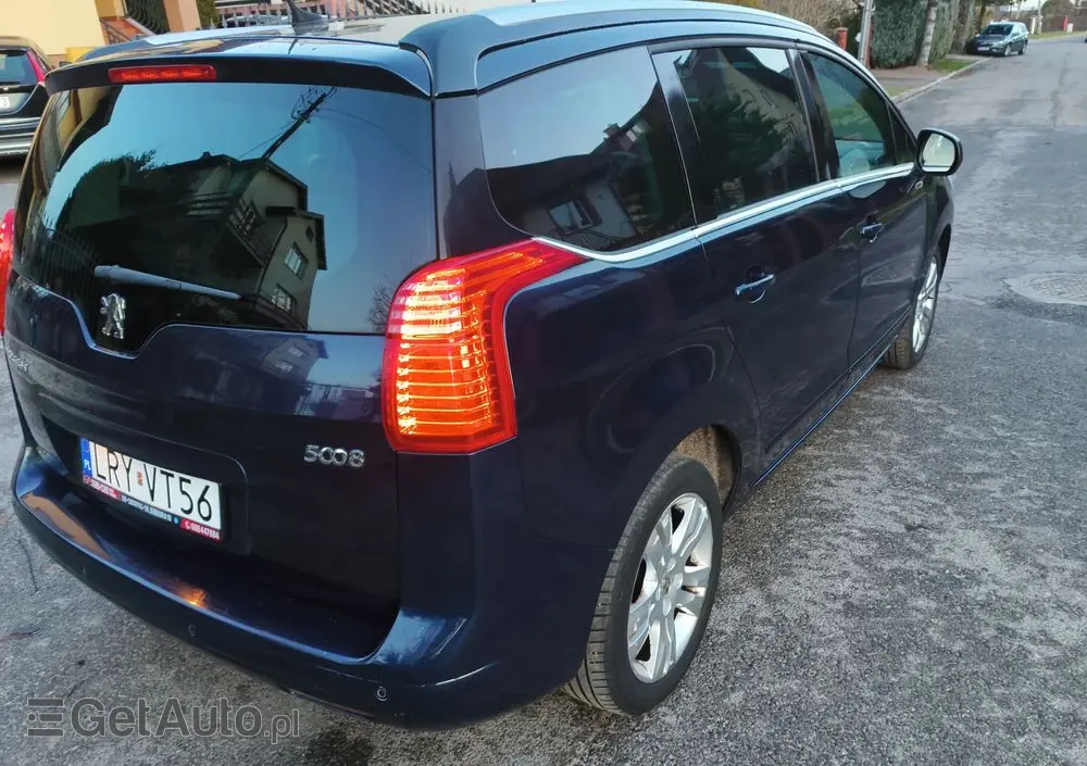 PEUGEOT 5008 155 THP Allure