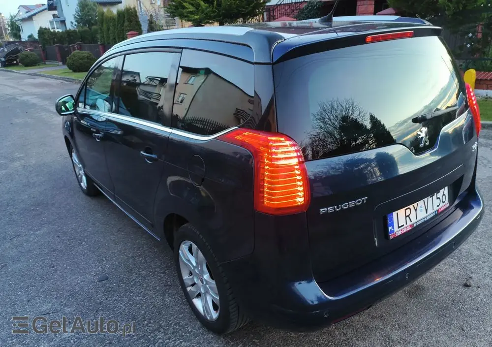 PEUGEOT 5008 155 THP Allure