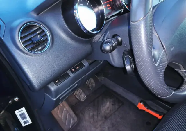 PEUGEOT 5008 155 THP Allure