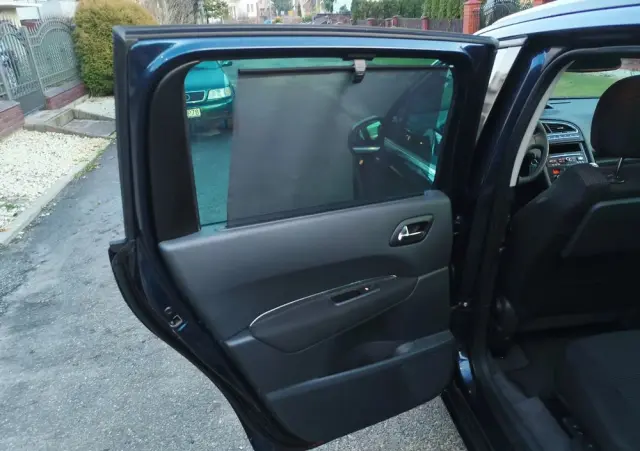 PEUGEOT 5008 155 THP Allure