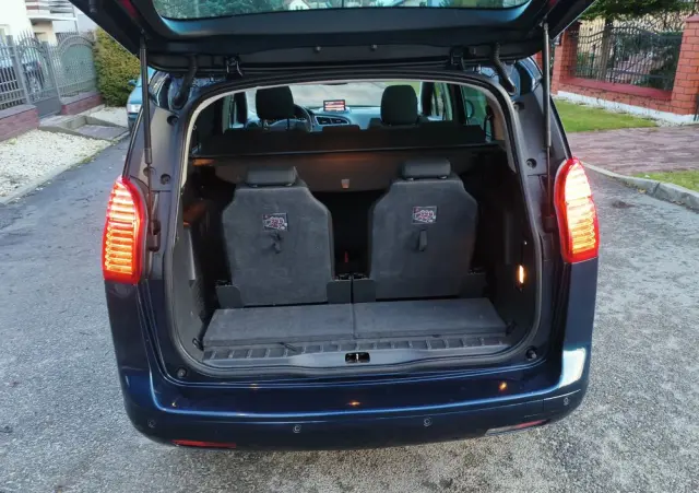 PEUGEOT 5008 155 THP Allure