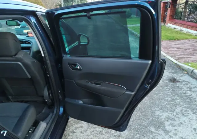 PEUGEOT 5008 155 THP Allure