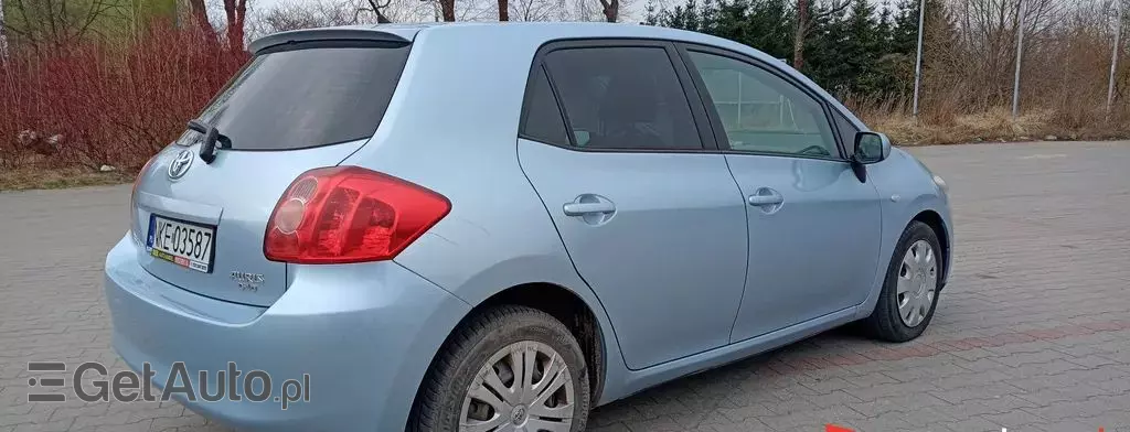 TOYOTA Auris 2.0 D-4D (126 KM)