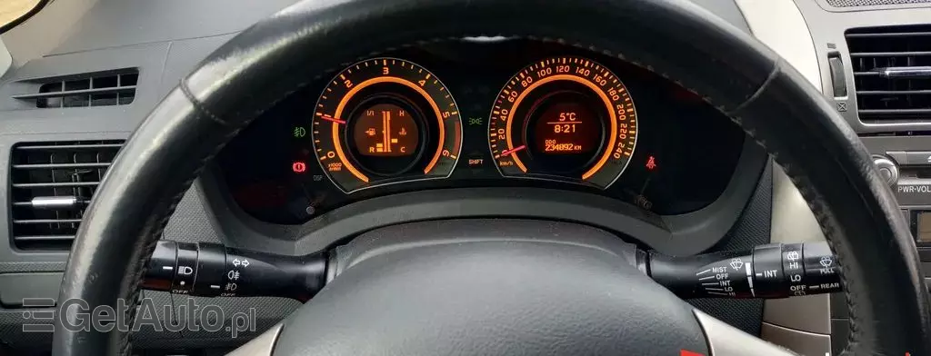 TOYOTA Auris 2.0 D-4D (126 KM)