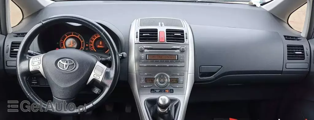 TOYOTA Auris 2.0 D-4D (126 KM)