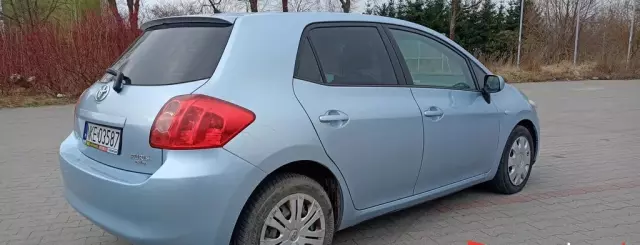 TOYOTA Auris 2.0 D-4D (126 KM)