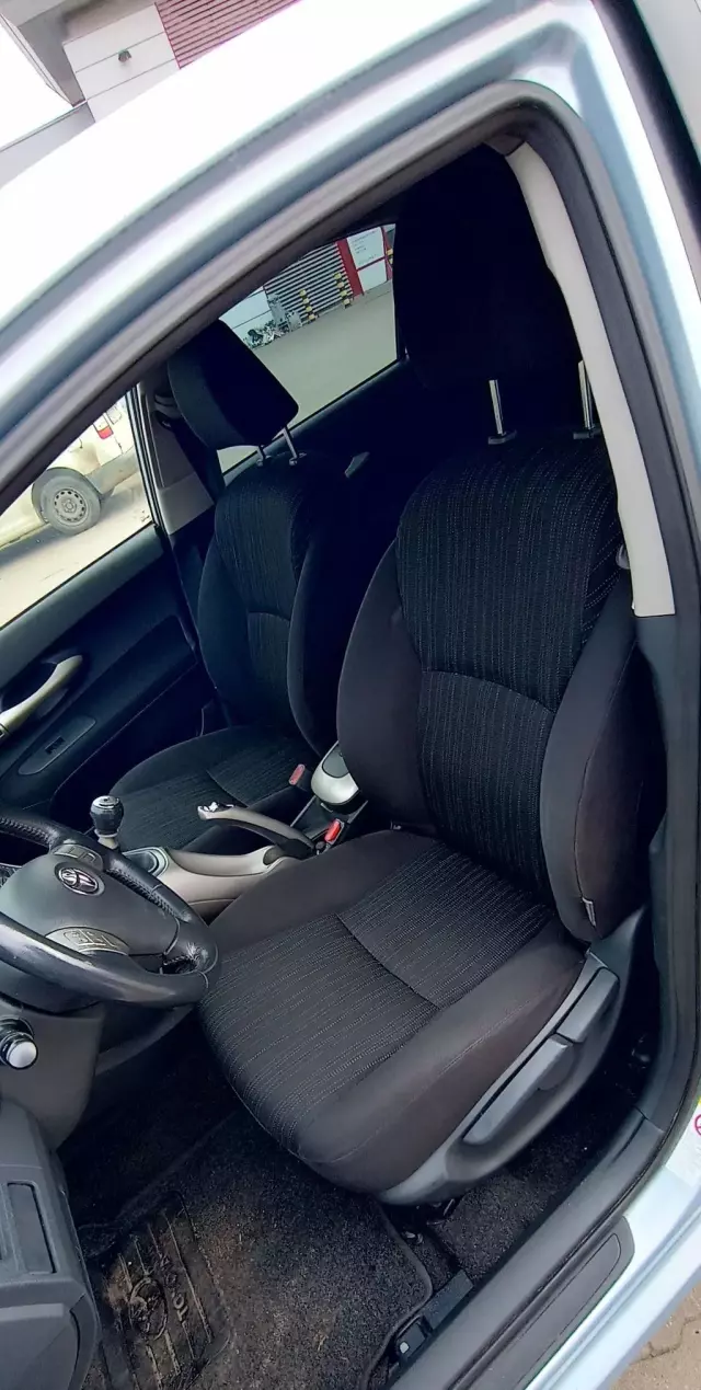 TOYOTA Auris 2.0 D-4D (126 KM)