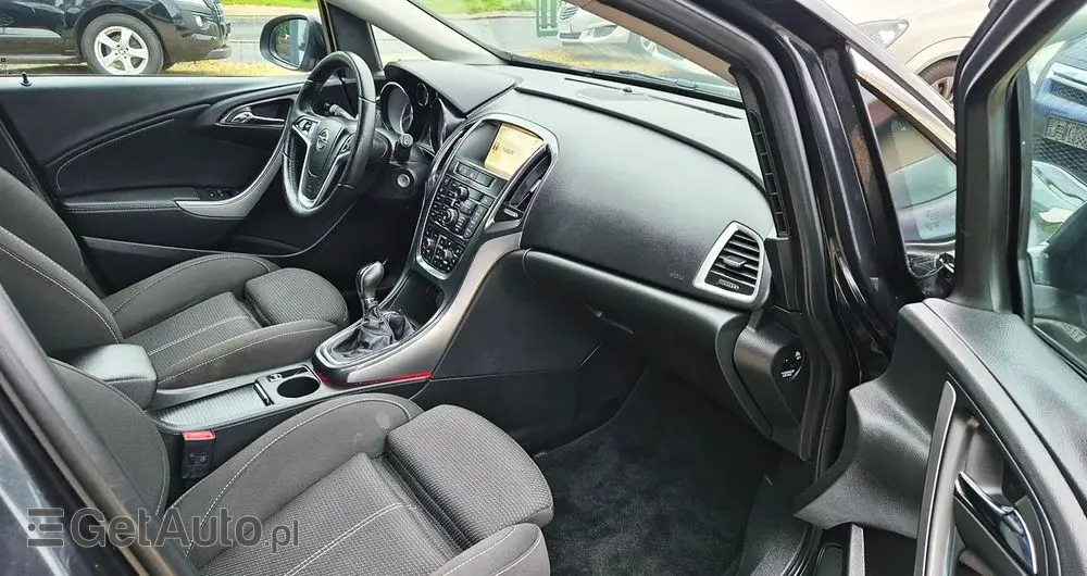 OPEL Astra 1.4 Turbo Cosmo