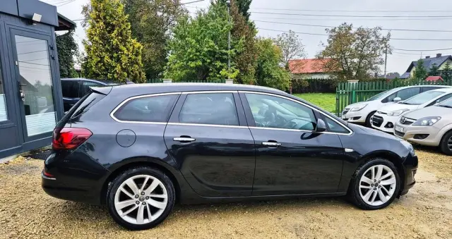 OPEL Astra 1.4 Turbo Cosmo