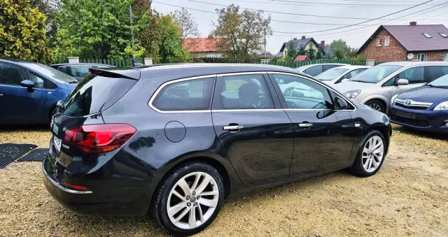 OPEL Astra 1.4 Turbo Cosmo