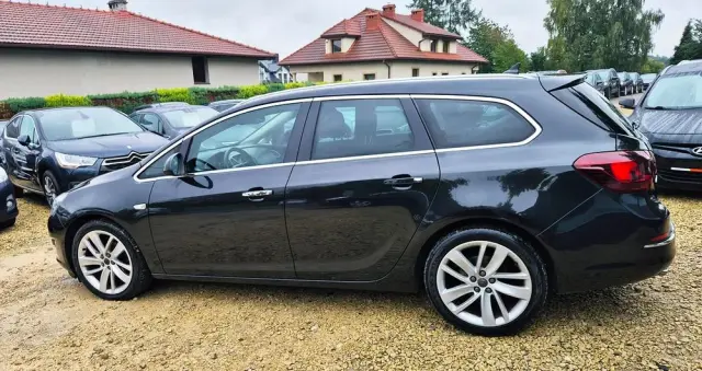 OPEL Astra 1.4 Turbo Cosmo