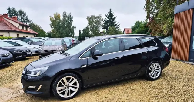 OPEL Astra 1.4 Turbo Cosmo