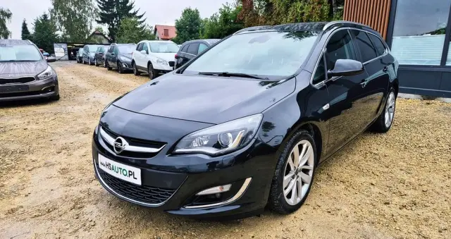OPEL Astra 1.4 Turbo Cosmo